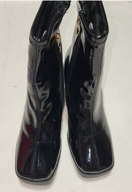Ankle boots size 8.5 brown unknown brand